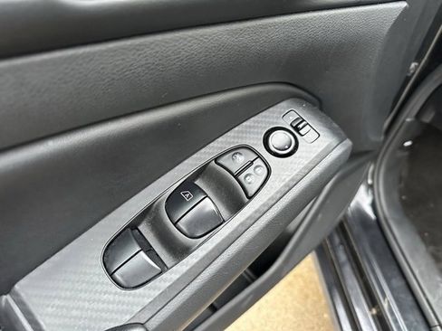 Used 2022 Nissan Altima 2.5 SV image 12