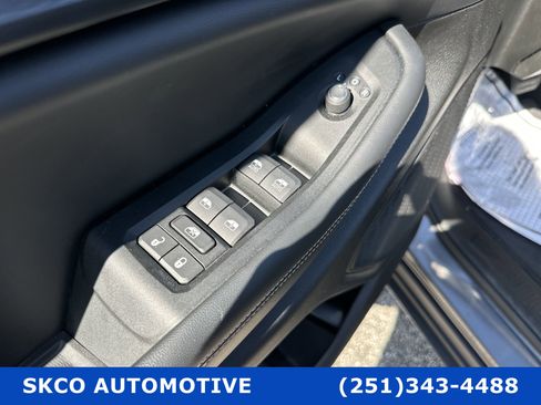 Used 2024 Jeep Grand Cherokee Altitude image 22