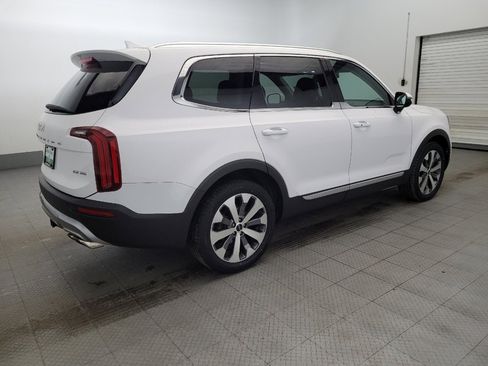 Used 2022 Kia Telluride EX w/ EX Premium Package image 10