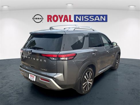 Used 2023 Nissan Pathfinder Platinum w/ Cargo Package image 7