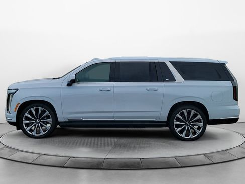 Certified 2026 Cadillac Escalade ESV Luxury w/ Touring Package AWD/4WD image 4