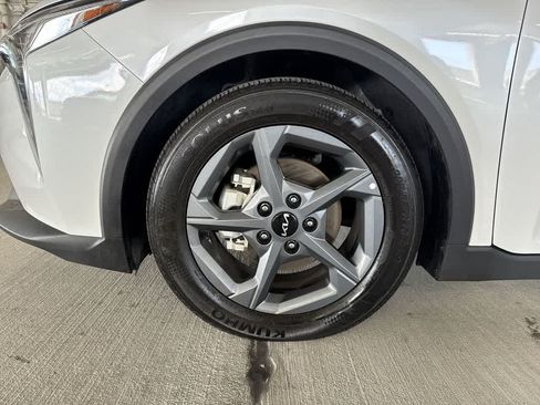 Used 2025 Kia K4 FWD image 10