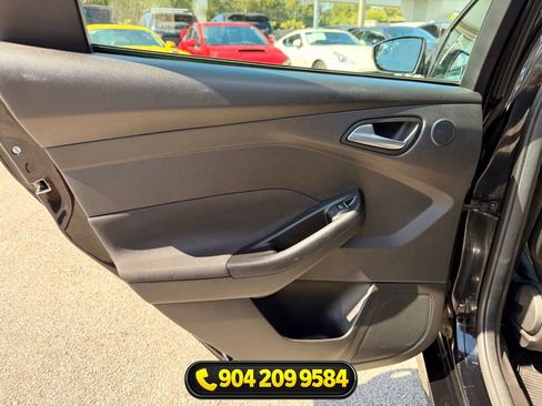 Used 2018 Ford Focus ST w/ Equipment Group 401A FWD image 28