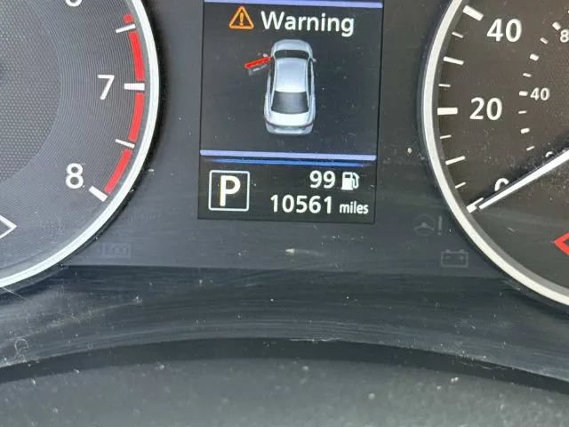 Used 2024 Nissan Sentra S FWD image 40