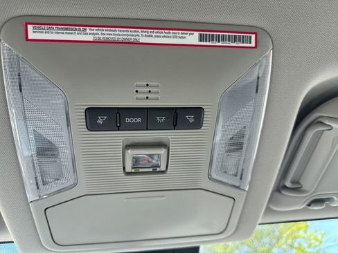 Used 2023 Toyota RAV4 XLE AWD/4WD image 36