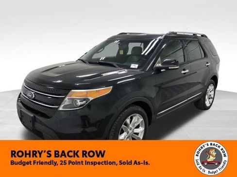 Used 2015 Ford Explorer XLT w/ Equipment Group 202A image 2