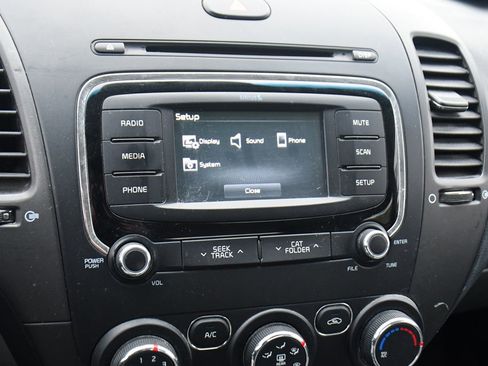 Used 2017 Kia Forte LX w/ LX Popular Package image 24