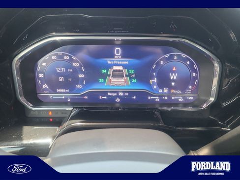 Used 2023 Chevrolet Silverado 1500 LT AWD/4WD image 11
