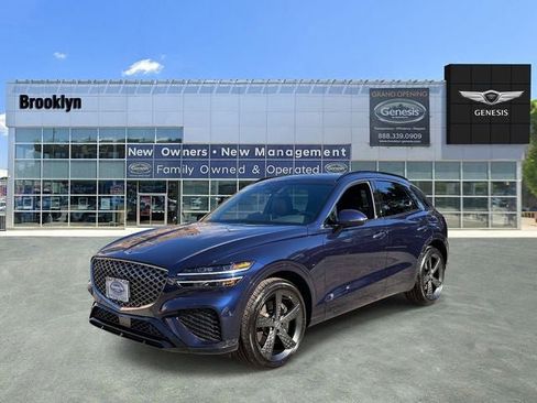 Used 2025 Genesis GV70 2.5T w/ Sport Prestige Package image 10