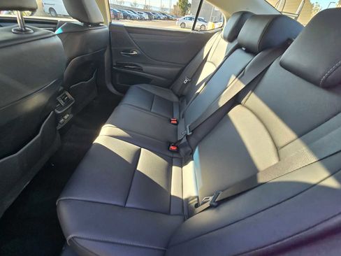 Used 2024 Lexus ES 300h w/ Premium Package image 19