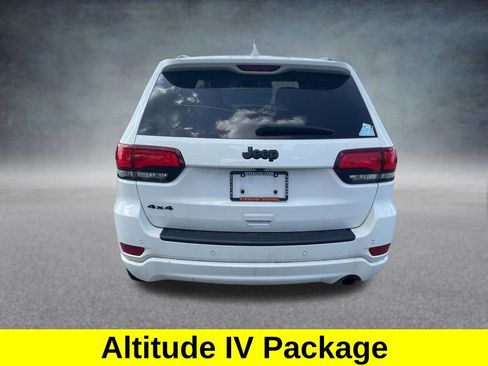 Used 2019 Jeep Grand Cherokee Altitude AWD/4WD image 4