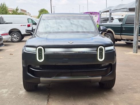 Used 2025 Rivian R1S Adventure Dual AWD/4WD image 2