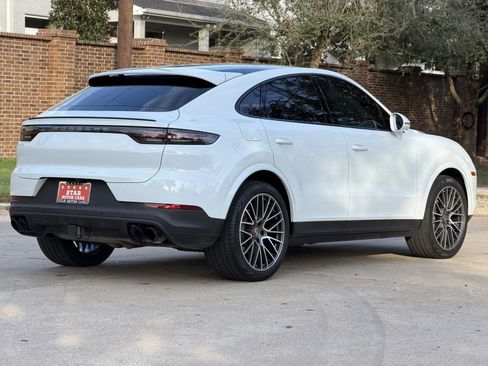 Used 2023 Porsche Cayenne image 16