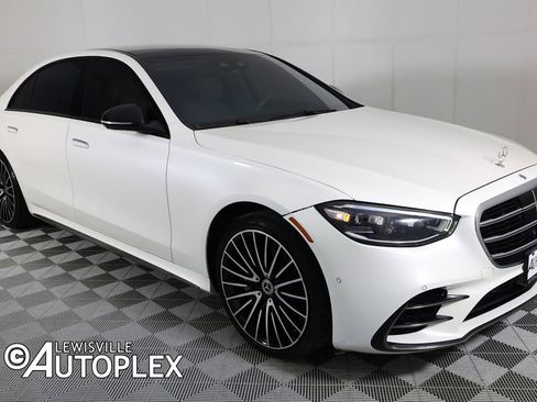 Used 2023 Mercedes-Benz S 580 4MATIC Sedan image 3