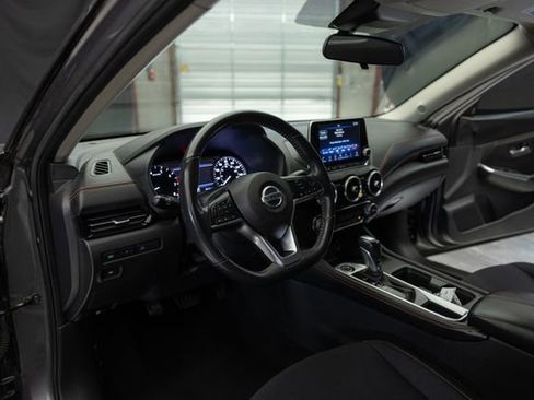 Used 2022 Nissan Sentra SR w/ Trunk Package FWD image 11