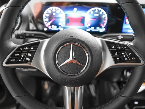 New 2026 Mercedes-Benz GLB 250 250 image 15