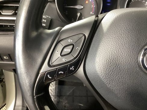 Used 2018 Toyota C-HR XLE image 23