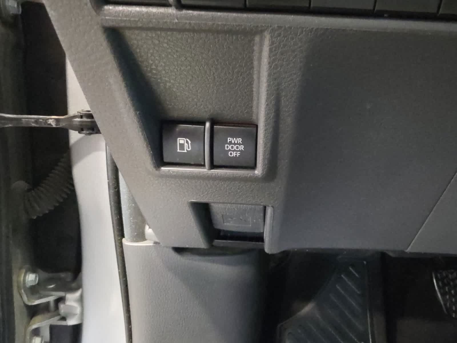 Used 2024 Toyota Sienna AWD image 17