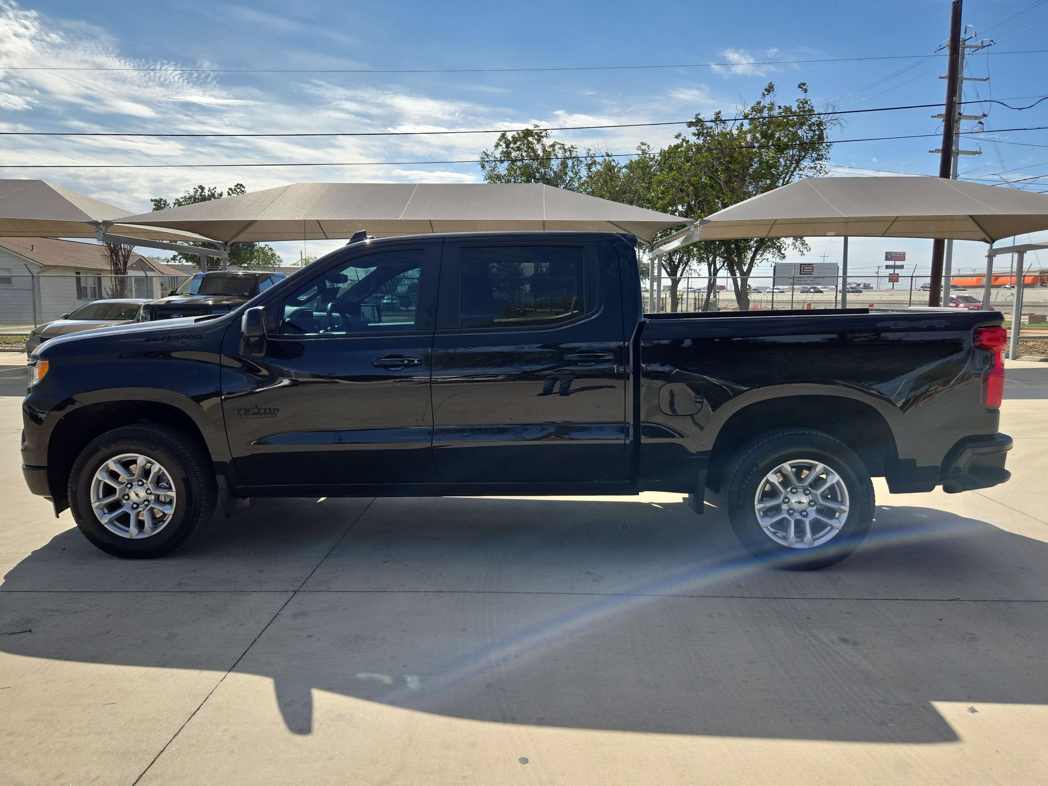 Certified 2025 Chevrolet Silverado 1500 RST w/ Convenience Package II AWD/4WD image 6