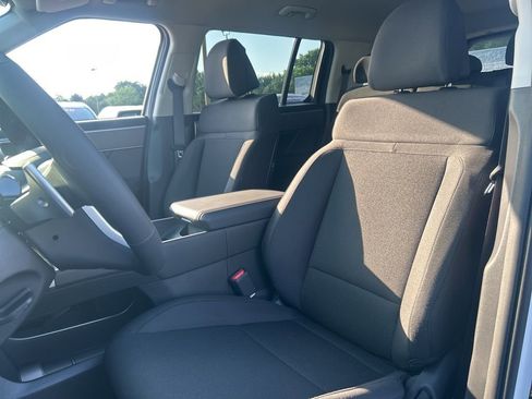 New 2026 Hyundai Santa Fe SE FWD image 25