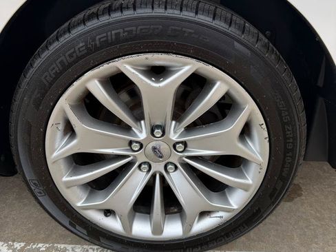 Used 2014 Ford Taurus Limited FWD image 27