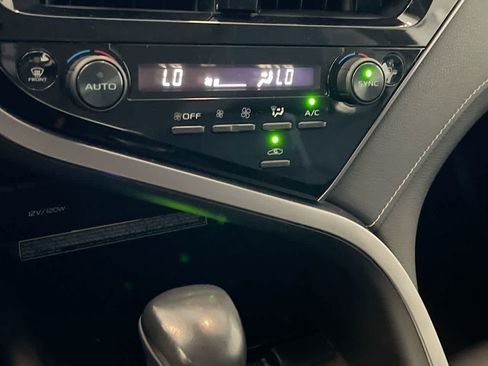 Used 2021 Toyota Camry XSE w/ Carpet Mat Package (TMS) FWD image 19