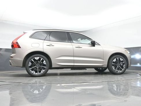 New 2026 Volvo XC60 B5 Plus w/ Protection Package Premier AWD/4WD image 44