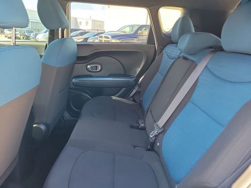 Used 2015 Kia Soul + w/ Audio Package FWD image 14