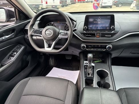 Used 2022 Nissan Altima 2.5 SV image 9
