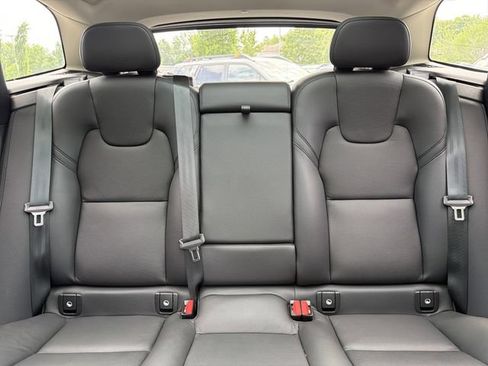 Used 2023 Volvo XC60 T8 Plus AWD/4WD image 23