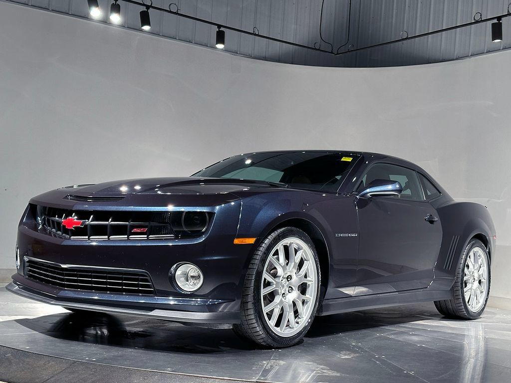 Used 2013 Chevrolet Camaro SS w/ Dusk Special Edition RWD image 21