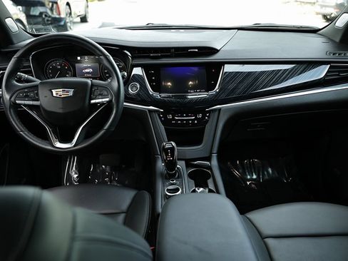 Used 2024 Cadillac XT6 Premium Luxury w/ Technology Package image 28