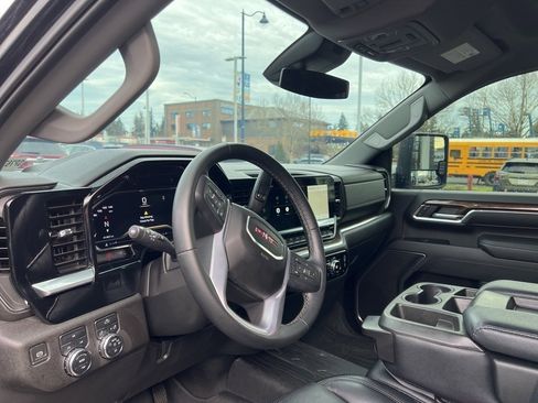 Used 2024 GMC Sierra 2500 SLE w/ SLE Value Package; image 7