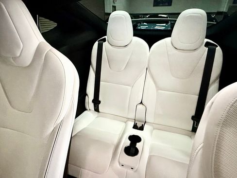 Used 2022 Tesla Model X Plaid AWD/4WD image 37