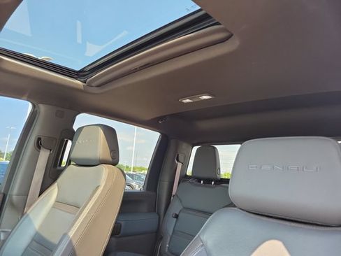 Used 2021 GMC Sierra 2500 Denali w/ Denali Ultimate Package AWD/4WD image 20