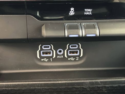 Used 2021 RAM 1500 Laramie image 49