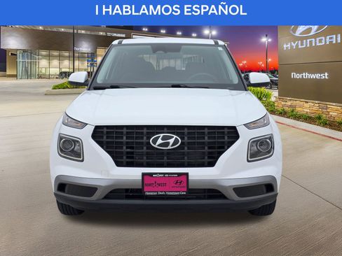 Certified 2023 Hyundai Venue SE image 5