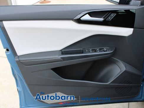 Used 2025 Volkswagen Taos S AWD/4WD image 9