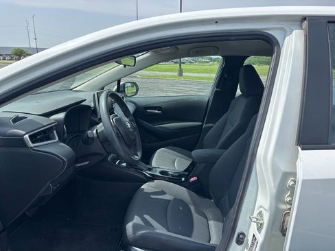 Used 2021 Toyota Corolla LE FWD image 10