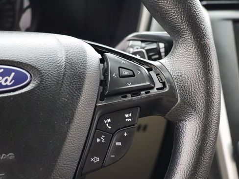 Used 2018 Ford Fusion SE w/ Fusion SE Technology Package FWD image 18