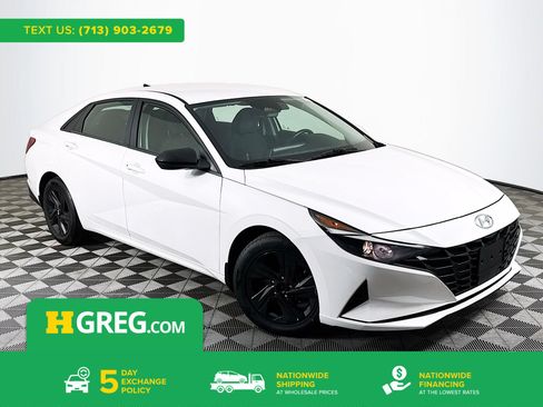 Used 2022 Hyundai Elantra SEL w/ Convenience Package FWD image 1