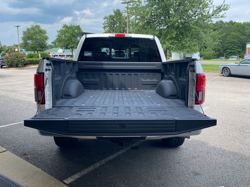 Used 2018 Ford F150 Lariat w/ Equipment Group 502A Luxury AWD/4WD image 5