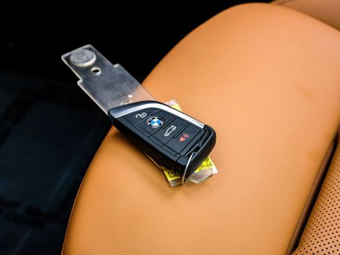 Used 2025 BMW X4 xDrive30i image 64