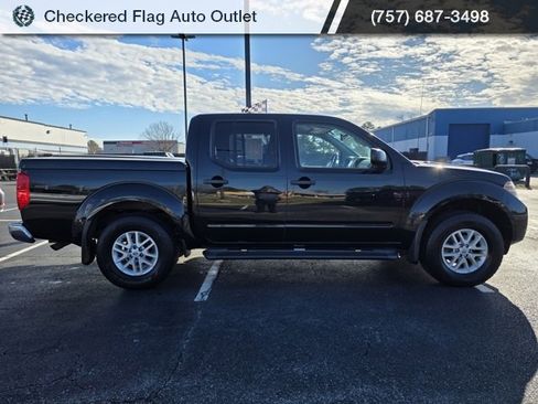 Used 2018 Nissan Frontier SV w/ Value Truck Package image 9