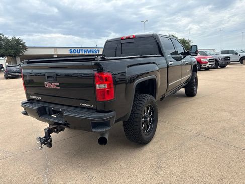 Used 2016 GMC Sierra 2500 Denali w/ Duramax Plus Package AWD/4WD image 7