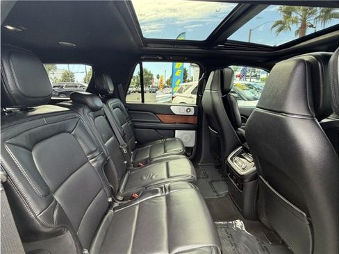 Used 2019 Lincoln Navigator Reserve w/ Cargo Package AWD/4WD image 30