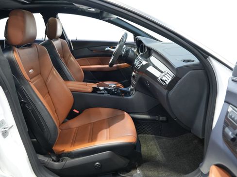 Used 2013 Mercedes-Benz CLS 63 AMG image 35