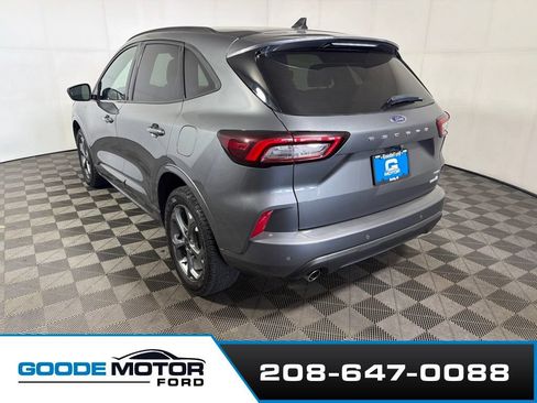 Used 2023 Ford Escape ST-Line w/ Tech Pack #1 AWD/4WD image 5