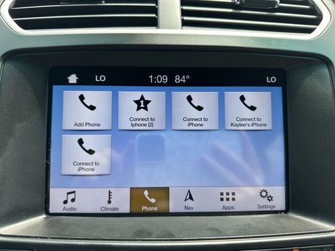 Used 2017 Ford Explorer XLT w/ Equipment Group 202A FWD image 37