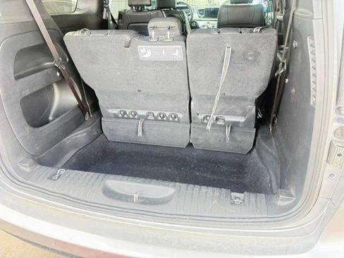 Used 2020 Chrysler Pacifica Touring-L w/ Advanced Safetytec Group FWD image 13